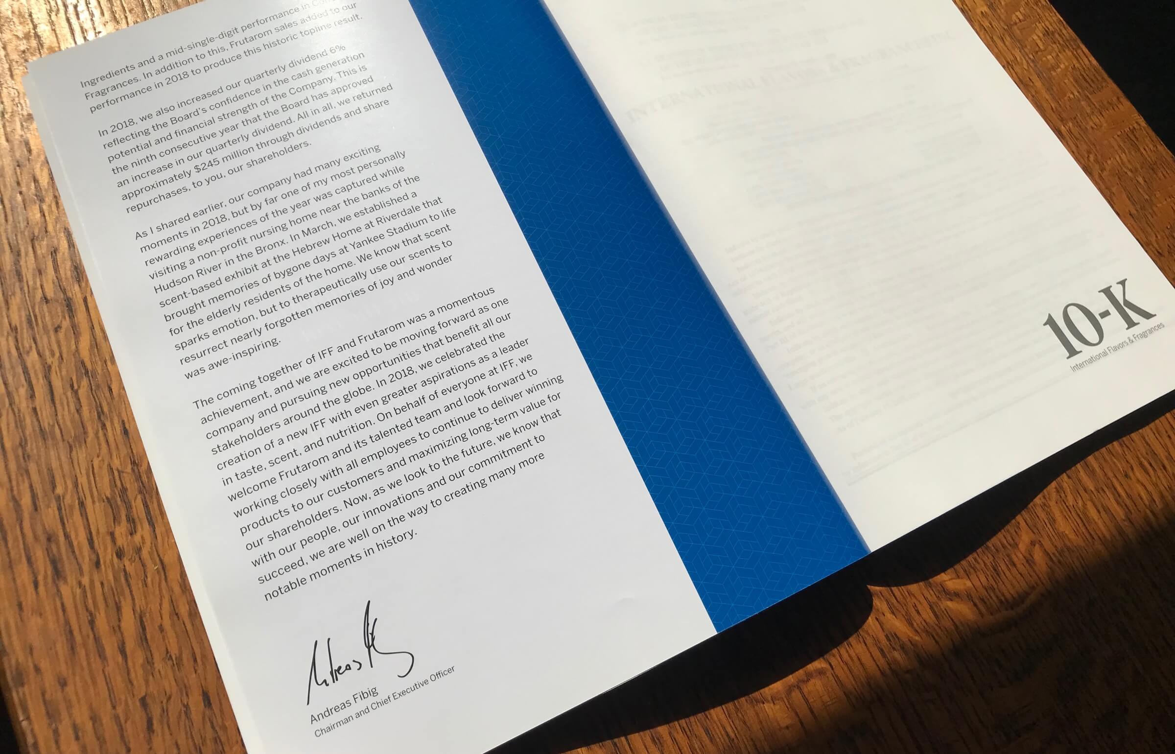 04-Compendium-Gallery@2x